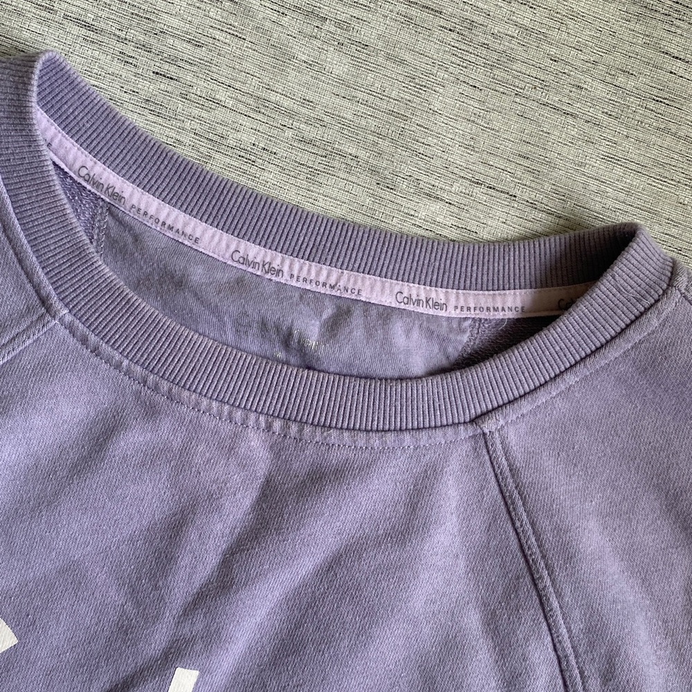 Calvin Klein women’s Light Lavender Open Sides top  Size M ( ❗️ defect) - Picture 3 of 14